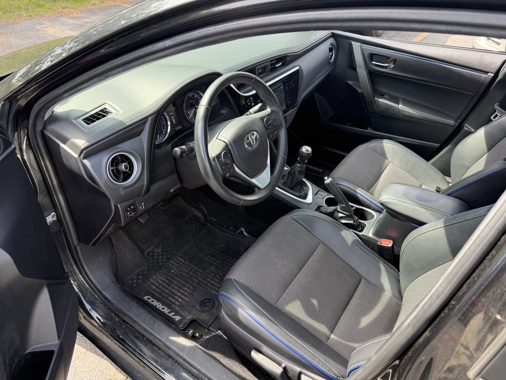 Used 2018 Toyota Corolla SE w/ Carpet Mat Package (TMS) FWD image 7