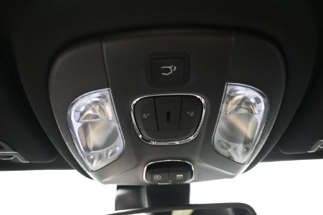 New 2026 Jeep Compass Trailhawk w/ Sun, Sound & Navigation Group AWD/4WD image 28