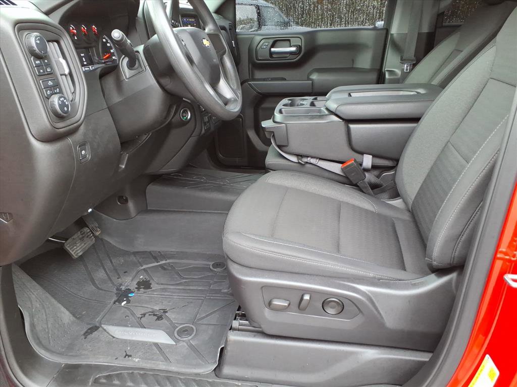 Used 2024 Chevrolet Silverado 1500 Custom w/ Turbomax Blackout Package image 7