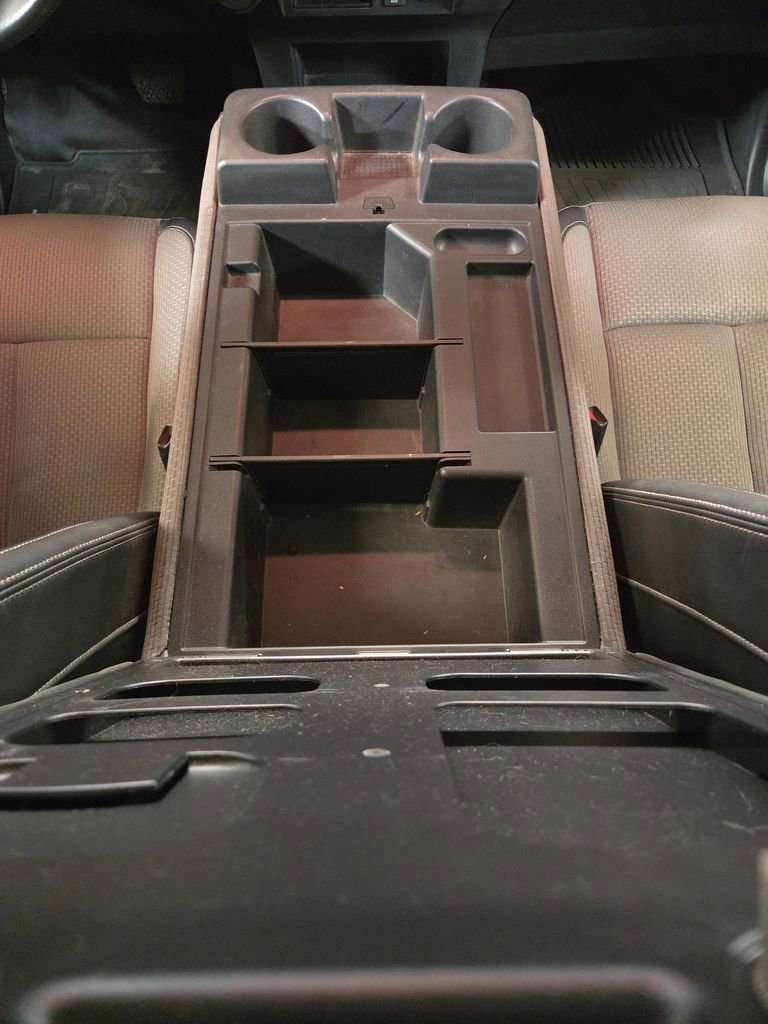 Used 2018 Nissan Titan S image 23