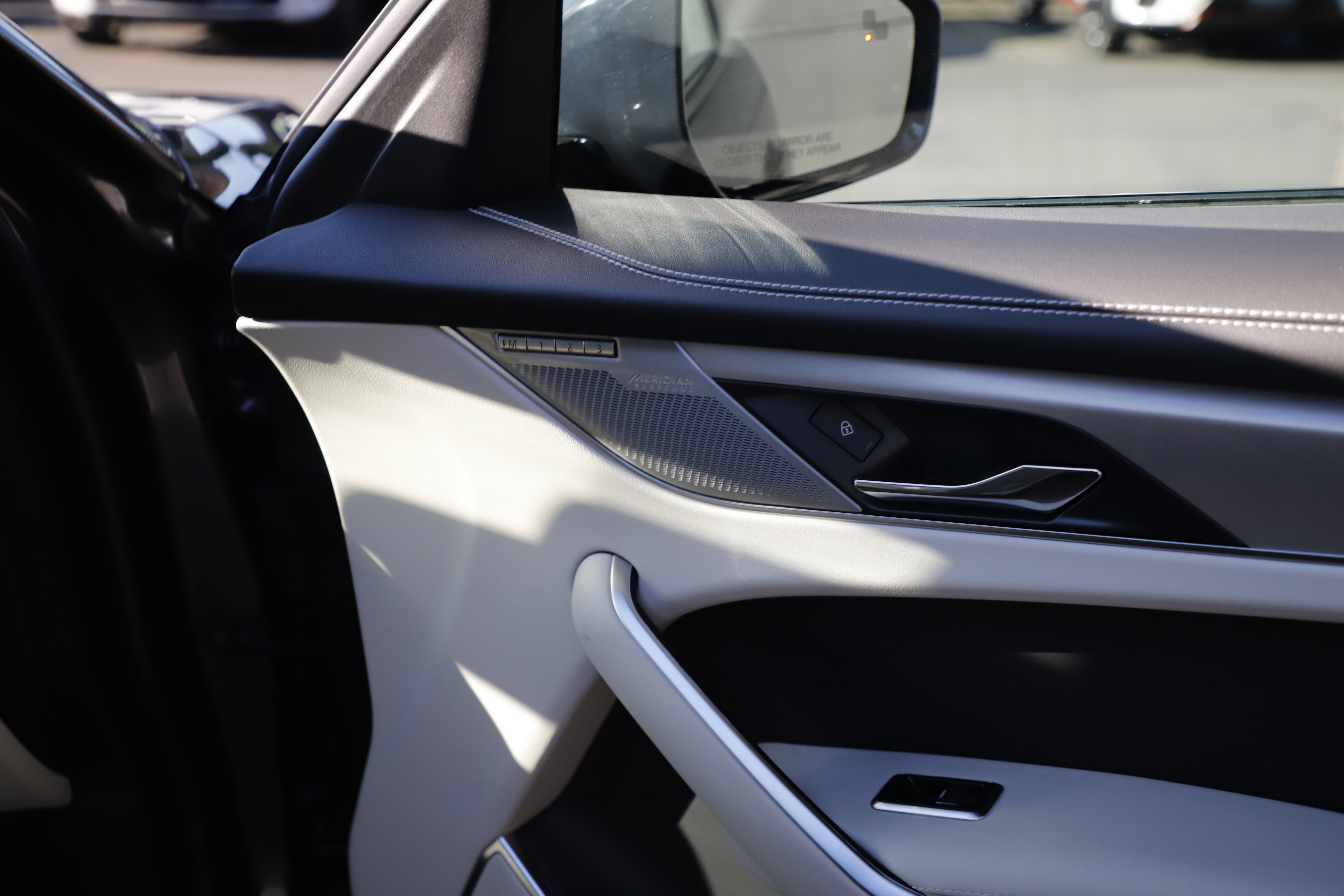 New 2026 Jaguar F-PACE R-Dynamic S image 7