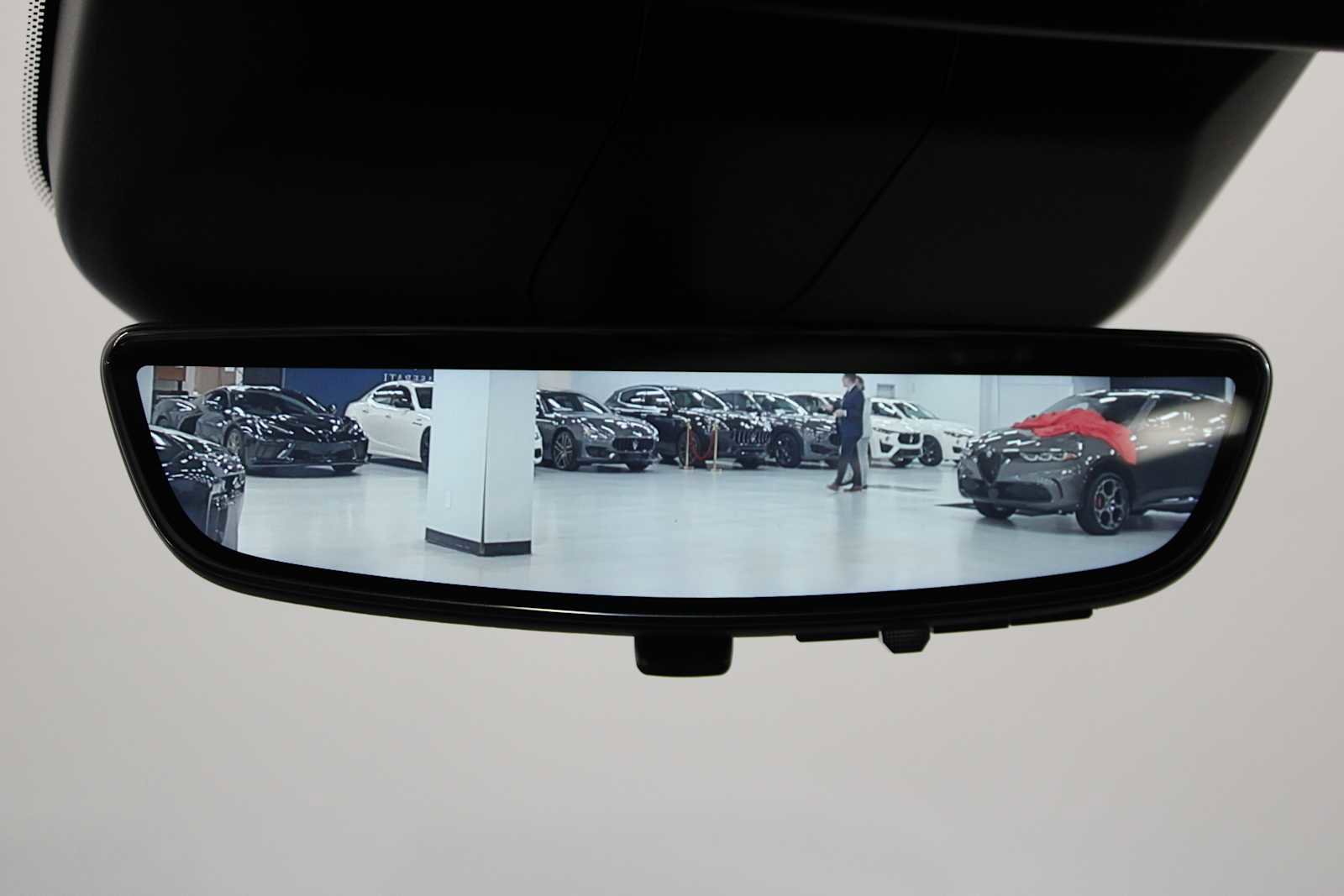 Certified 2024 Cadillac Escalade ESV Sport Platinum w/ LPO, ONYX Package image 33