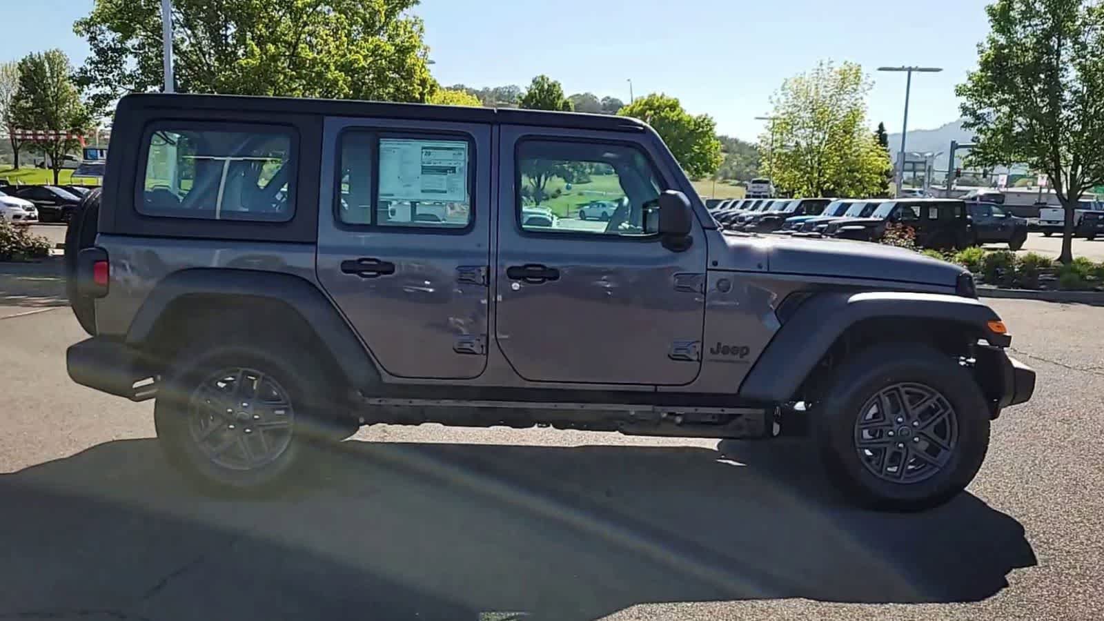 New 2026 Jeep Wrangler Unlimited Sport AWD/4WD image 9