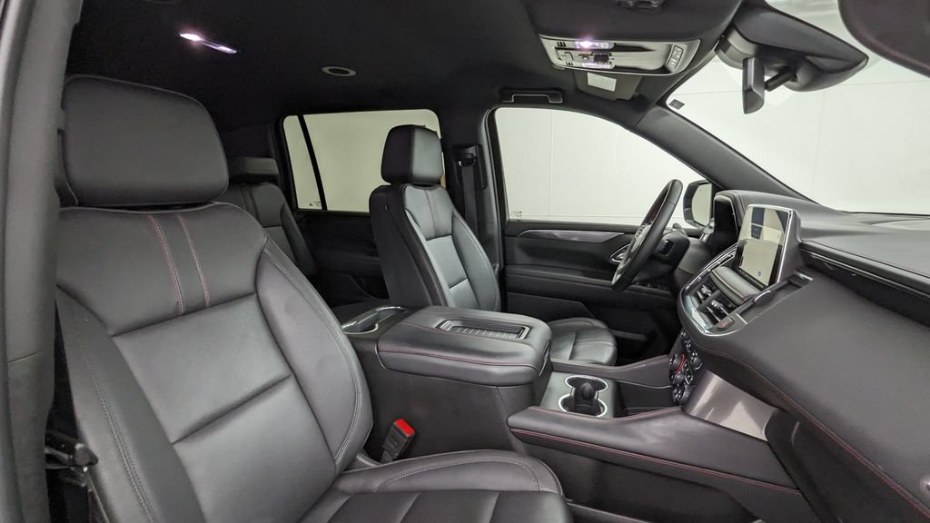 Used 2024 Chevrolet Suburban RST w/ Luxury Package AWD/4WD image 40