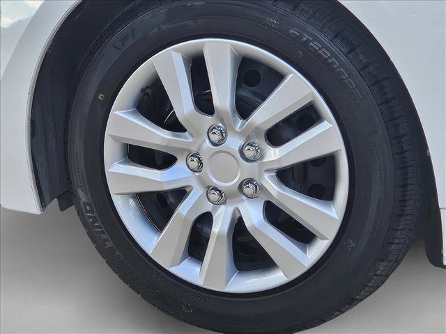 Used 2021 Toyota Corolla LE FWD image 9