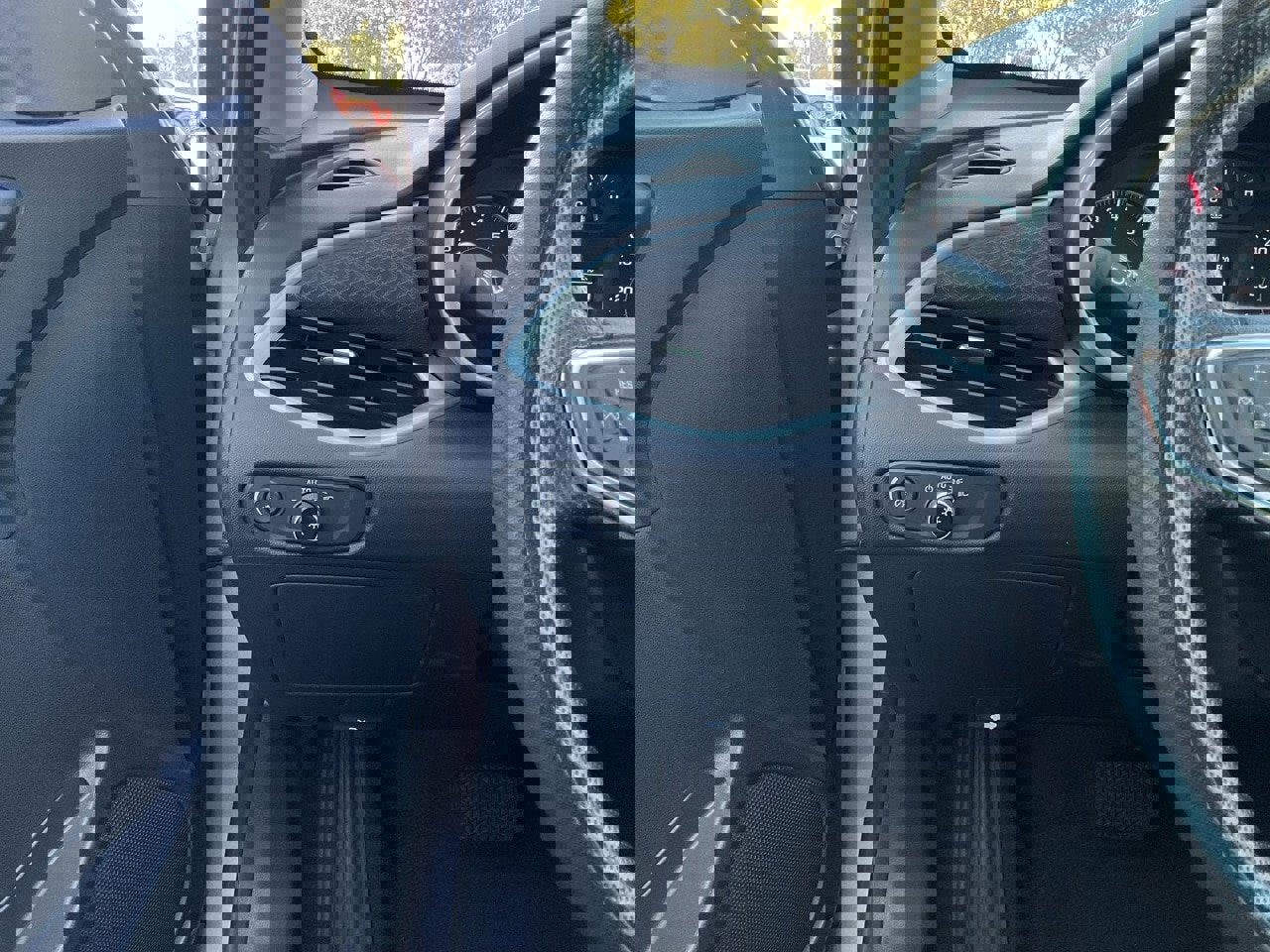 Used 2023 Chevrolet Malibu LT image 24