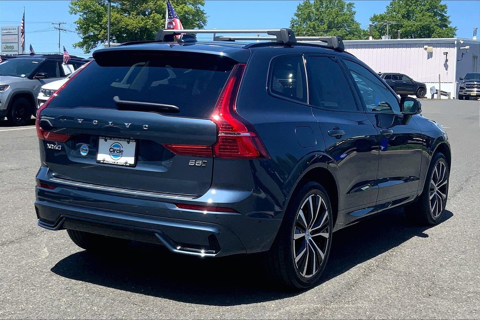 Used 2025 Volvo XC60 B5 Plus w/ Climate Package AWD/4WD image 11