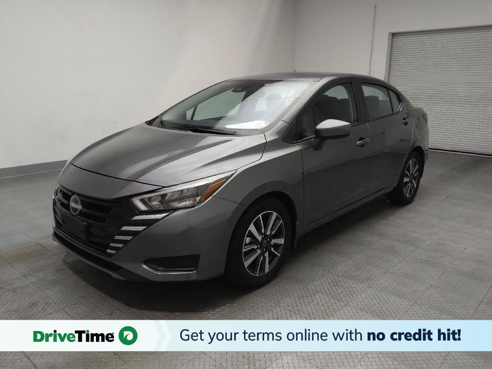 Used 2025 Nissan Versa SV w/ Trunk Package FWD image 1