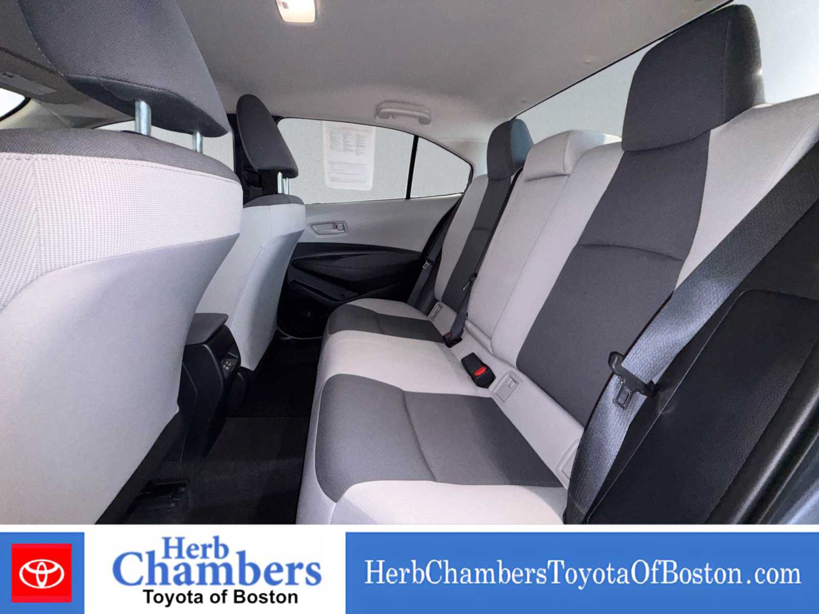 Used 2025 Toyota Corolla LE FWD image 20