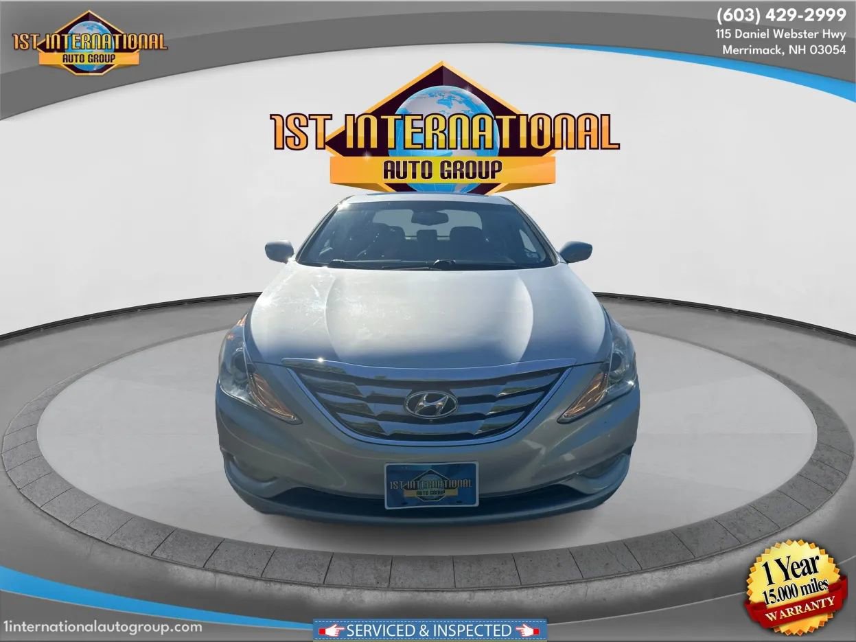 Used 2013 Hyundai Sonata SE w/ Navigation & Sunroof Pkg FWD image 3