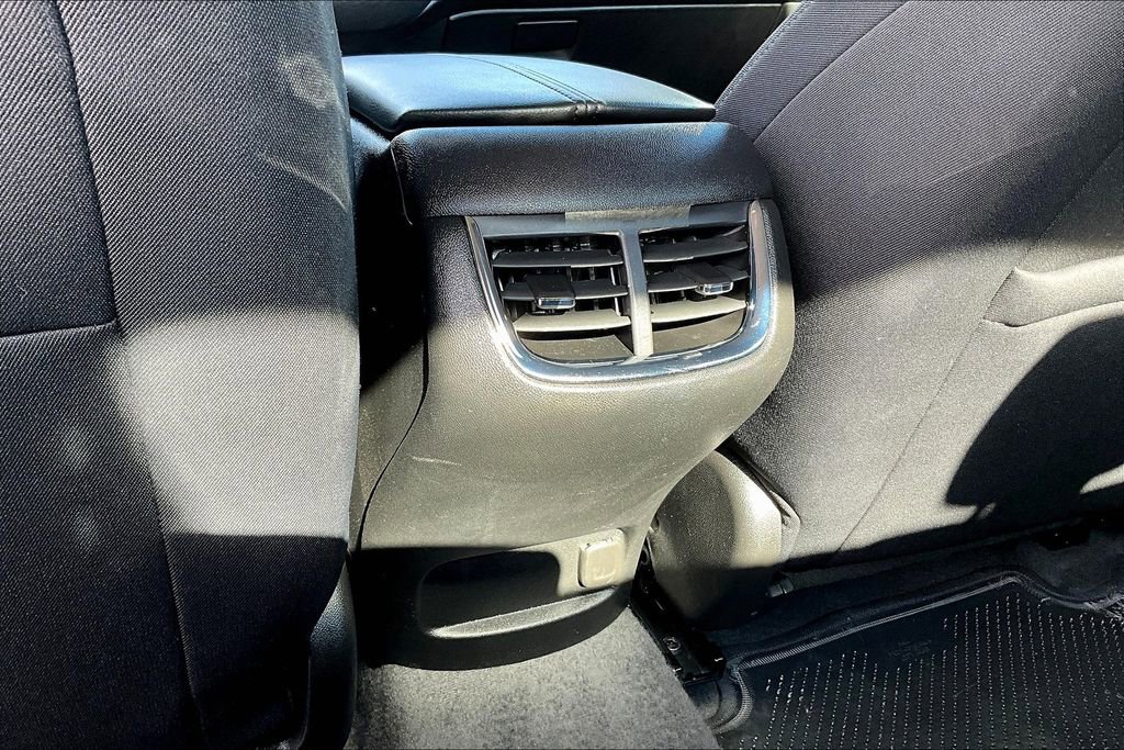 Used 2024 Chevrolet Malibu LT image 25