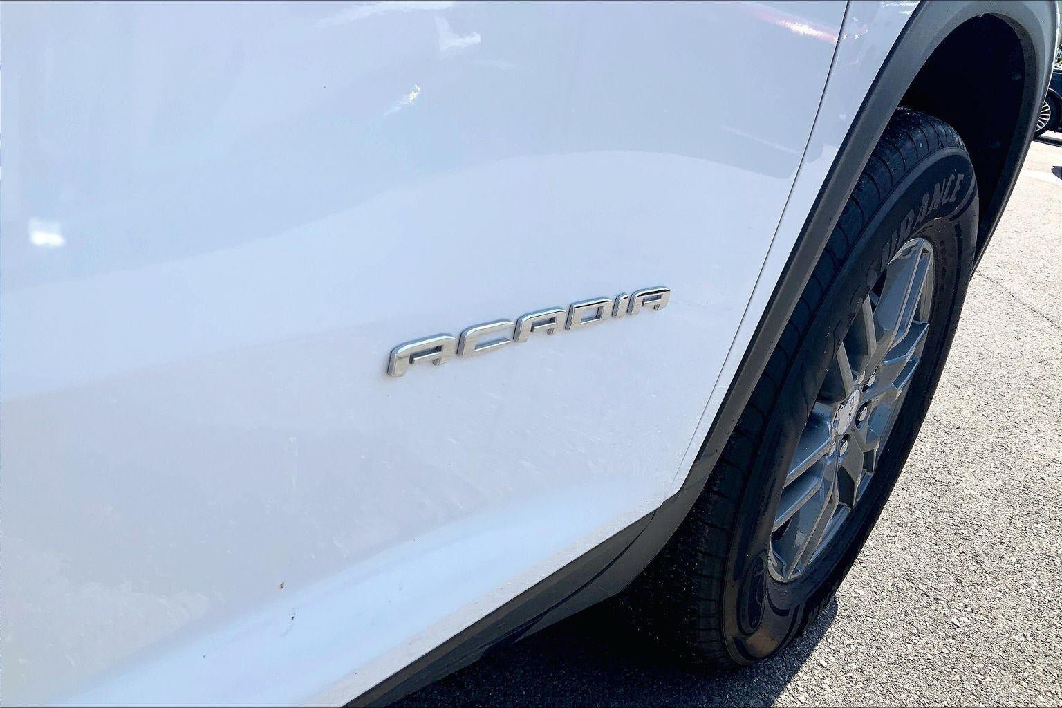 Used 2025 GMC Acadia Elevation FWD image 8