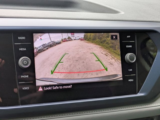 Used 2024 Volkswagen Taos SE image 9