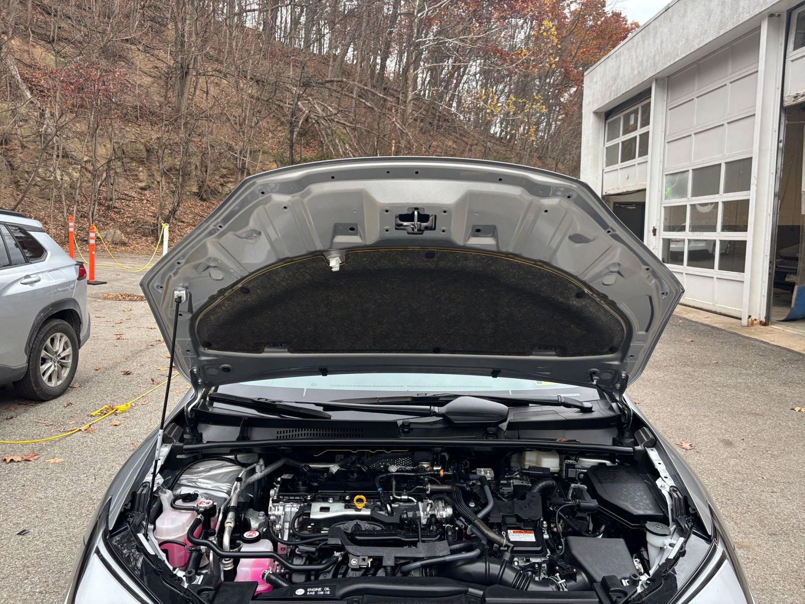 Used 2025 Toyota Prius LE image 30