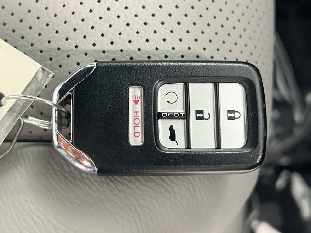 Used 2025 Honda Passport EX-L image 33