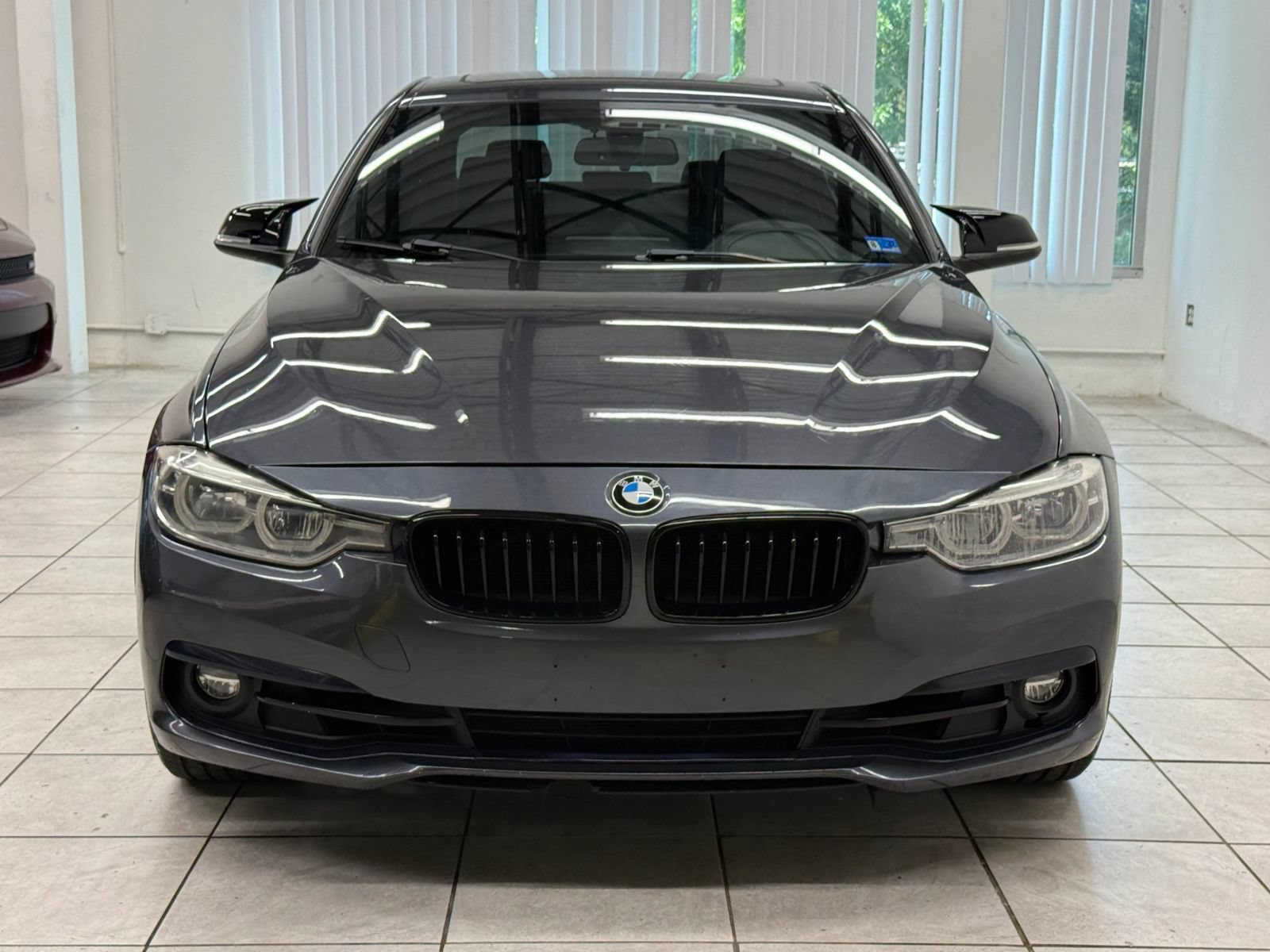 Used 2018 BMW 330i xDrive Sedan AWD/4WD image 2
