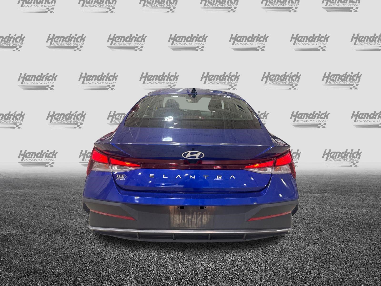Used 2024 Hyundai Elantra SE FWD image 15