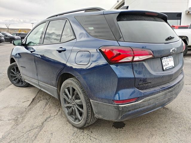 Used 2023 Chevrolet Equinox RS image 3