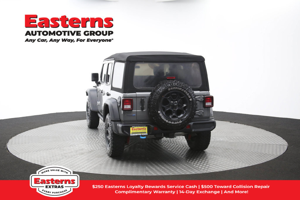 Used 2023 Jeep Wrangler Unlimited w/ Cold Weather Group AWD/4WD image 39