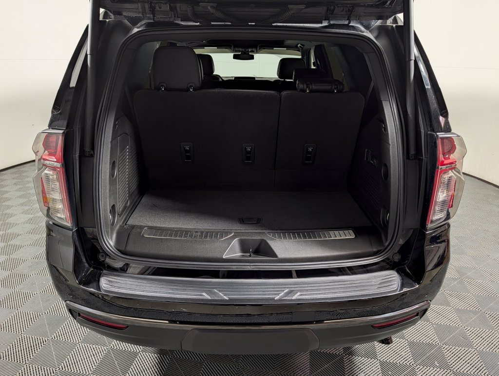 Used 2022 Chevrolet Tahoe RST w/ Luxury Package AWD/4WD image 6