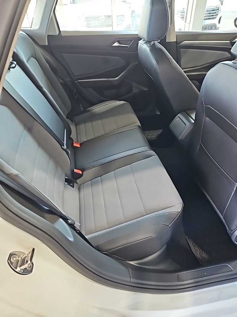 New 2026 Volkswagen Jetta SE image 17