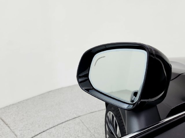 New 2026 Volvo XC90 B6 Plus w/ Protection Package Premier AWD/4WD image 18