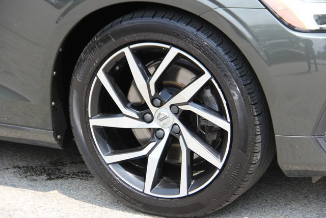 Used 2020 Volvo S60 T5 Momentum FWD image 14