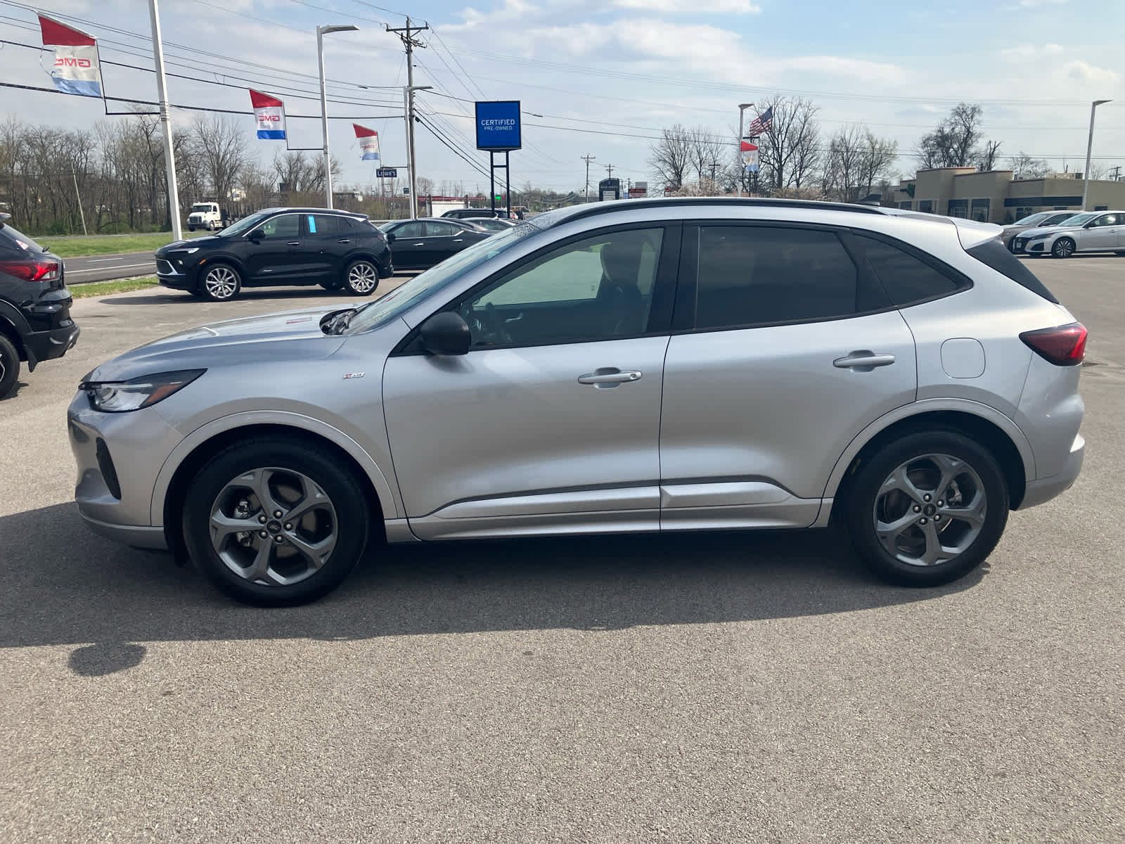 Used 2024 Ford Escape ST-Line w/ Cold Weather Package image 4