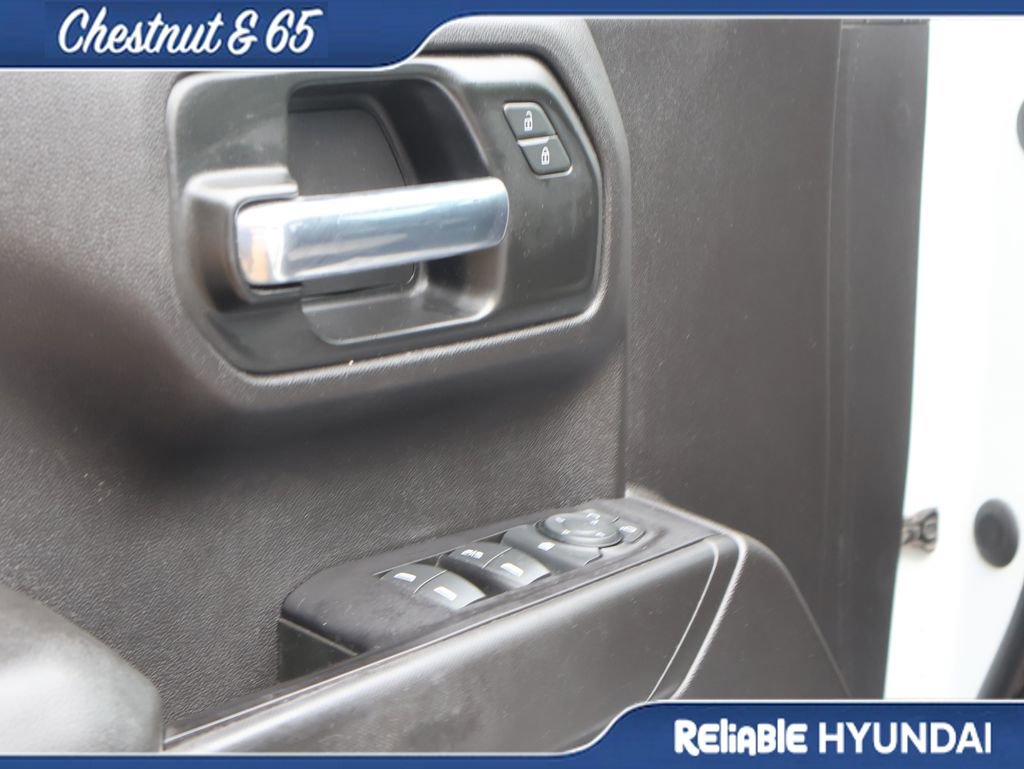 Used 2020 Chevrolet Silverado 1500 Custom w/ Custom Value Package image 22