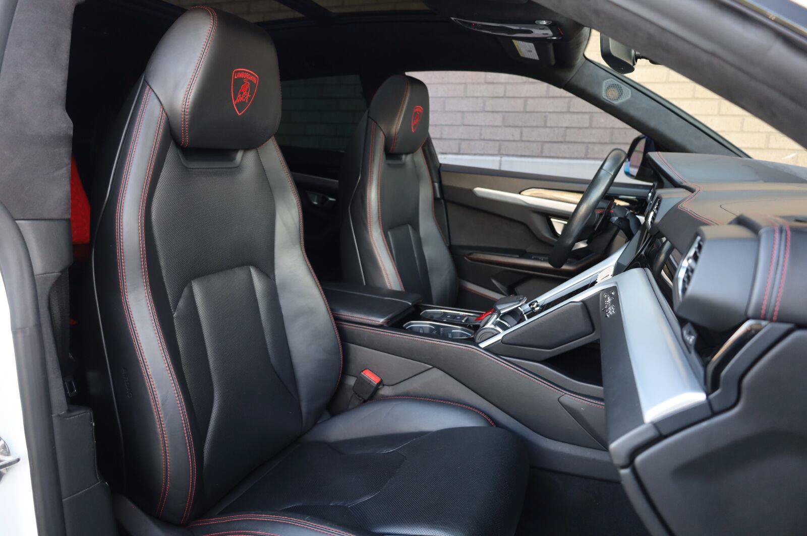 Used 2019 Lamborghini Urus AWD/4WD image 37