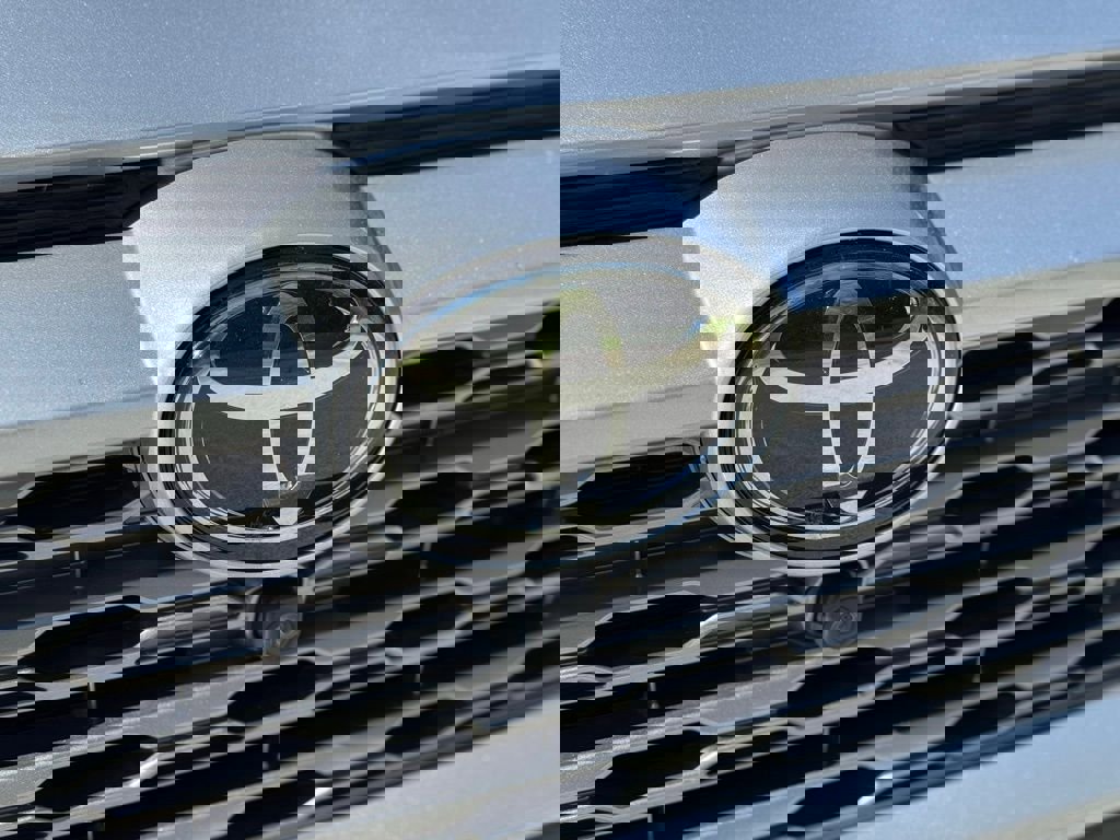 Used 2021 Toyota RAV4 Limited image 12