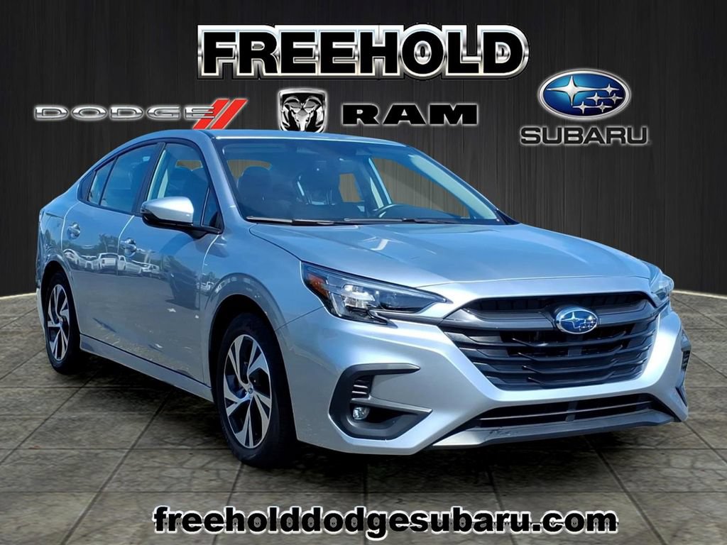 Used 2025 Subaru Legacy Premium AWD/4WD image 1