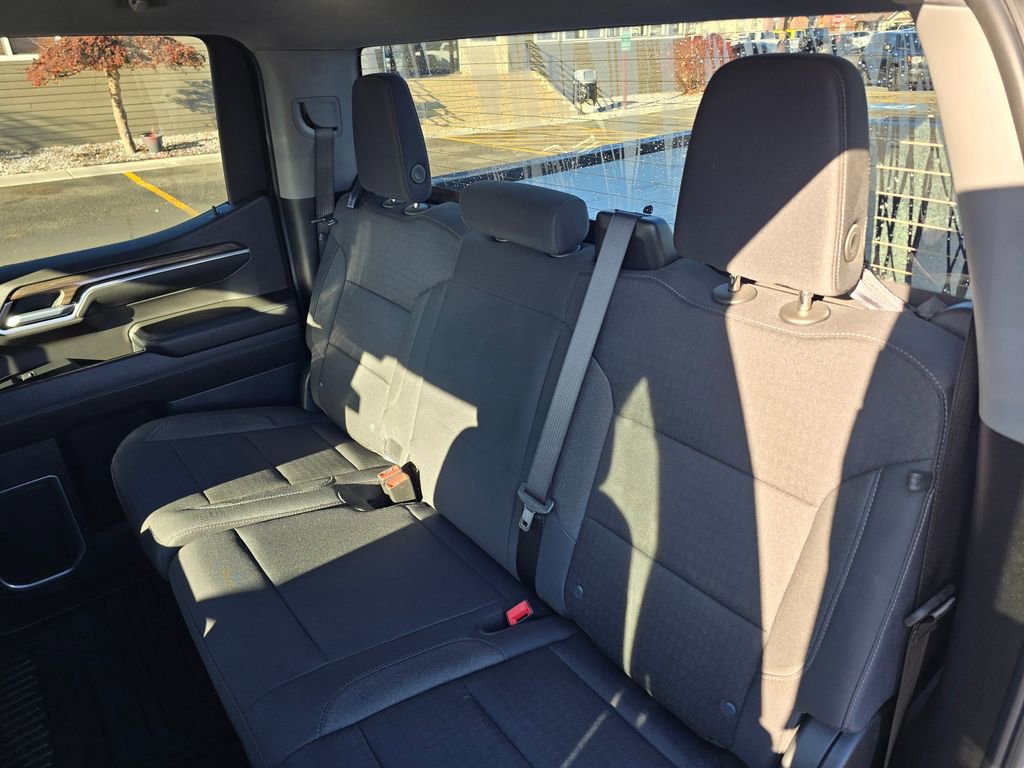 Used 2024 Chevrolet Silverado 1500 LT image 17