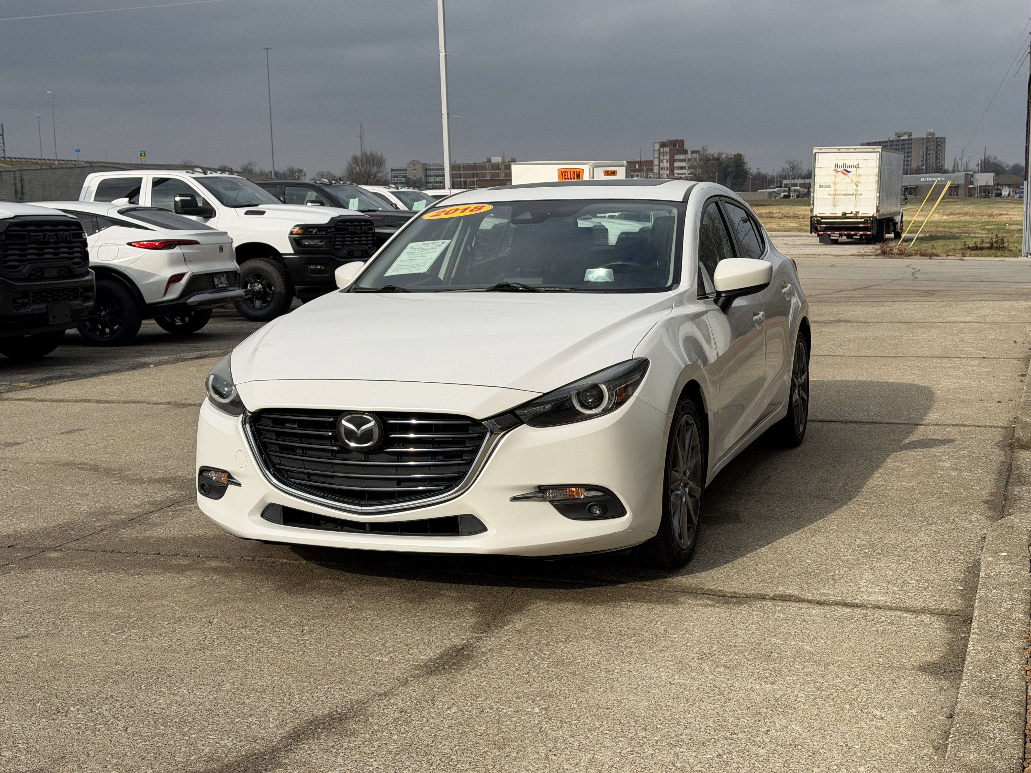 Used 2018 MAZDA MAZDA3 Grand Touring w/ Premium Equipment Package image 16