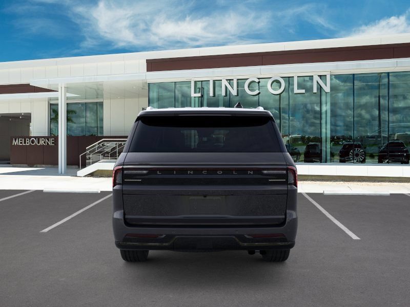 New 2026 Lincoln Navigator L Premier AWD/4WD image 5