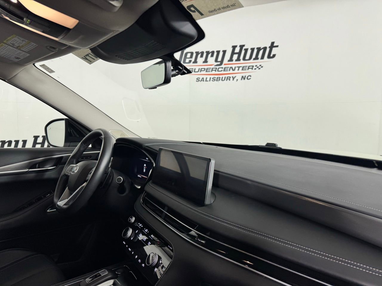 Used 2023 INFINITI QX60 Luxe w/ Performance Audio Package image 36