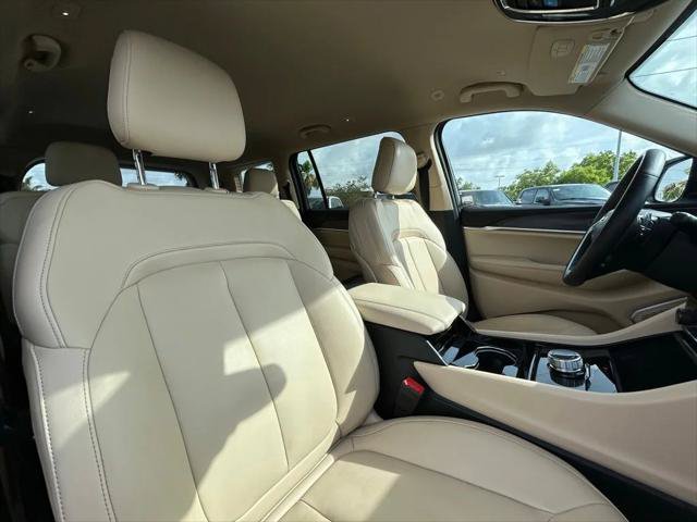 Certified 2022 Jeep Grand Cherokee L Limited RWD image 32