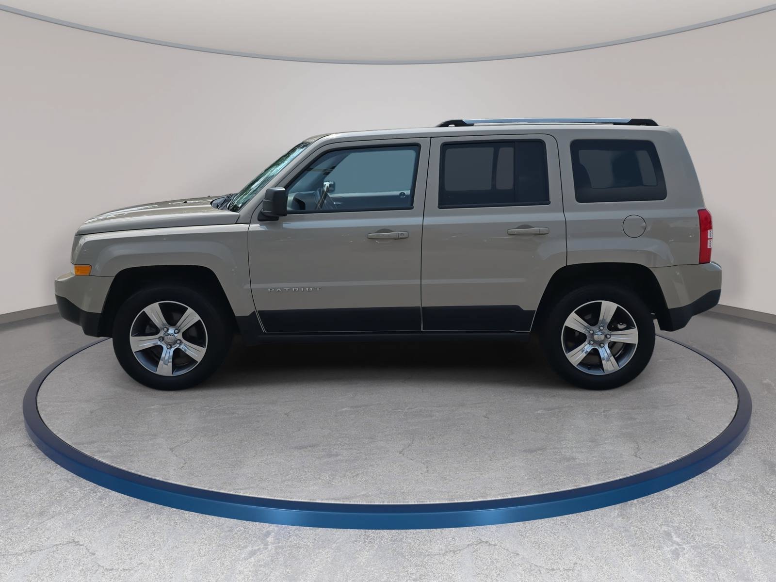 Used 2017 Jeep Patriot High Altitude AWD/4WD image 8