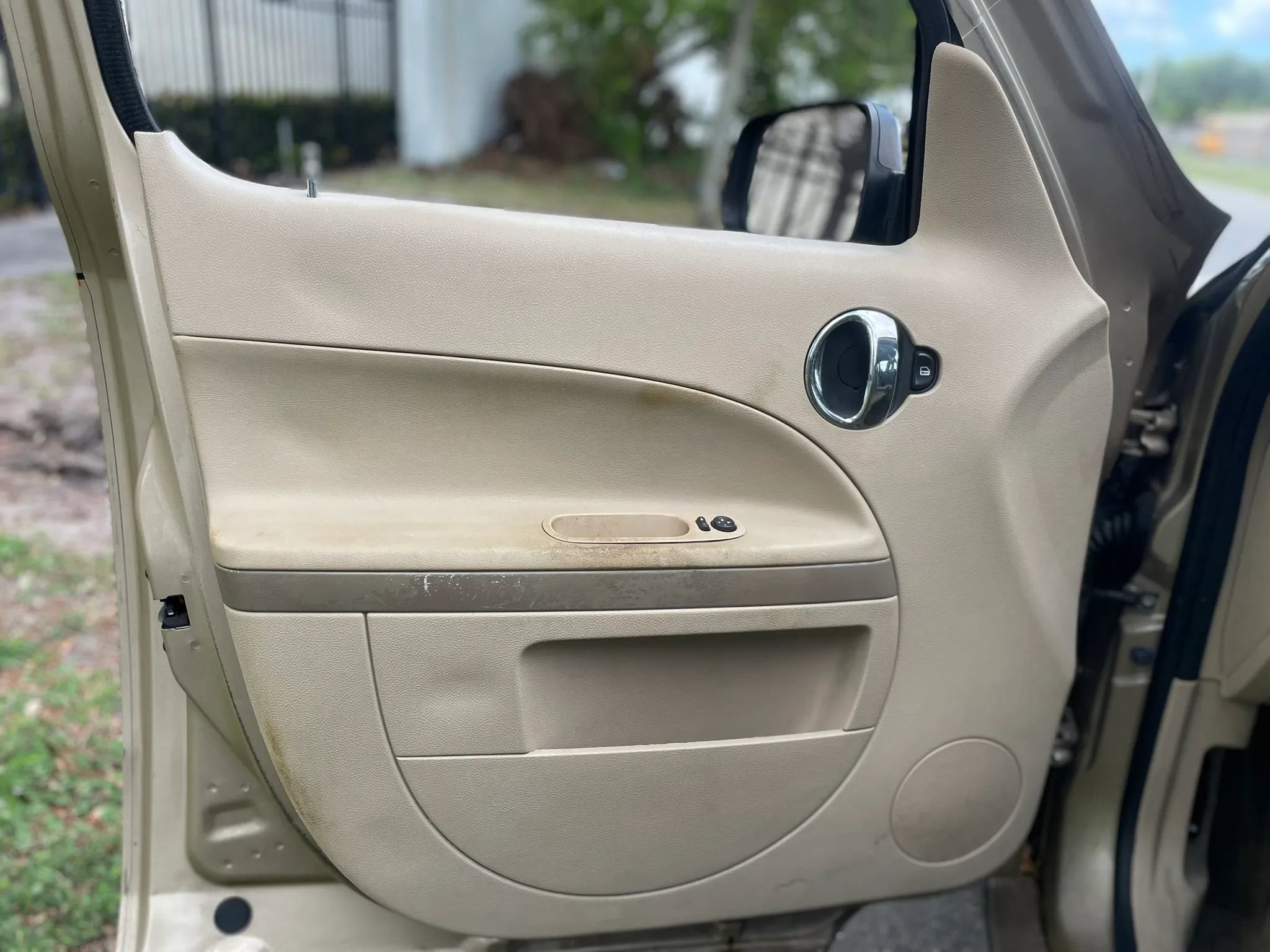 Used 2007 Chevrolet HHR LS FWD image 26