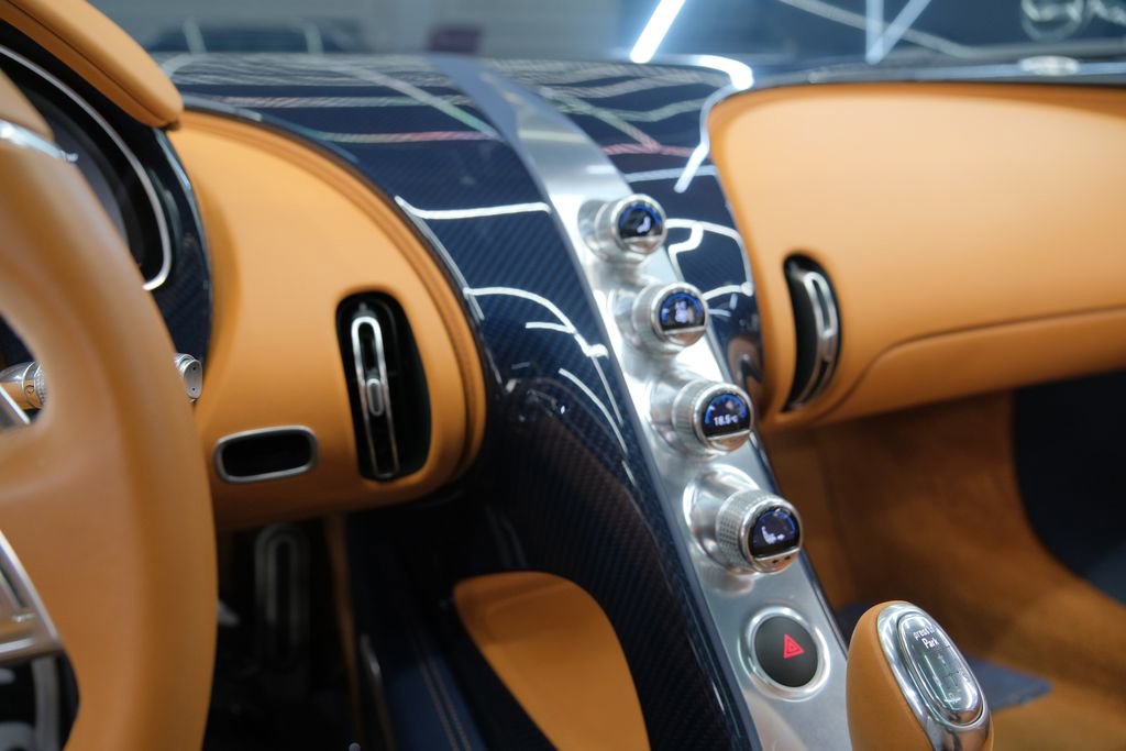 Used 2020 Bugatti Chiron AWD/4WD image 52
