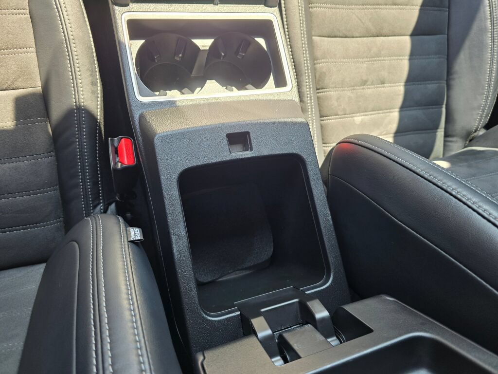 Used 2023 Mitsubishi Outlander 4WD Plug-In Hybrid image 25