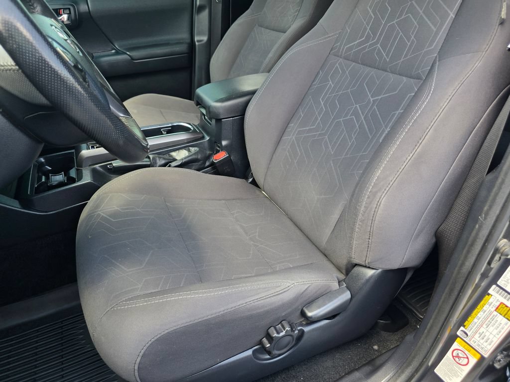 Used 2018 Toyota Tacoma TRD Off-Road AWD/4WD image 22