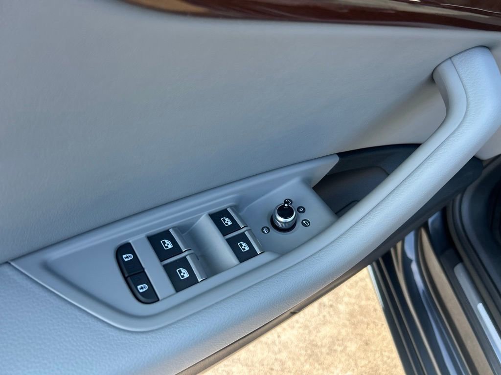 Used 2023 Audi A4 2.0T Premium w/ Convenience Package image 49