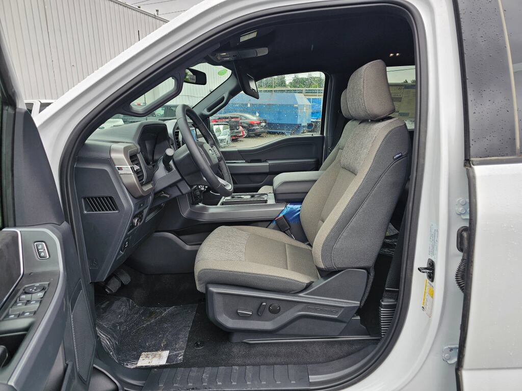 New 2026 Ford F150 XLT w/ Equipment Group 302A MID AWD/4WD image 16