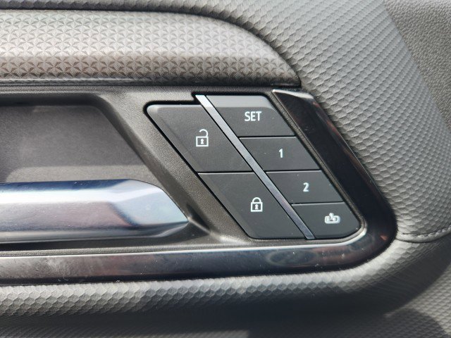 Used 2024 Chevrolet Silverado 1500 ZR2 w/ Technology Package image 38