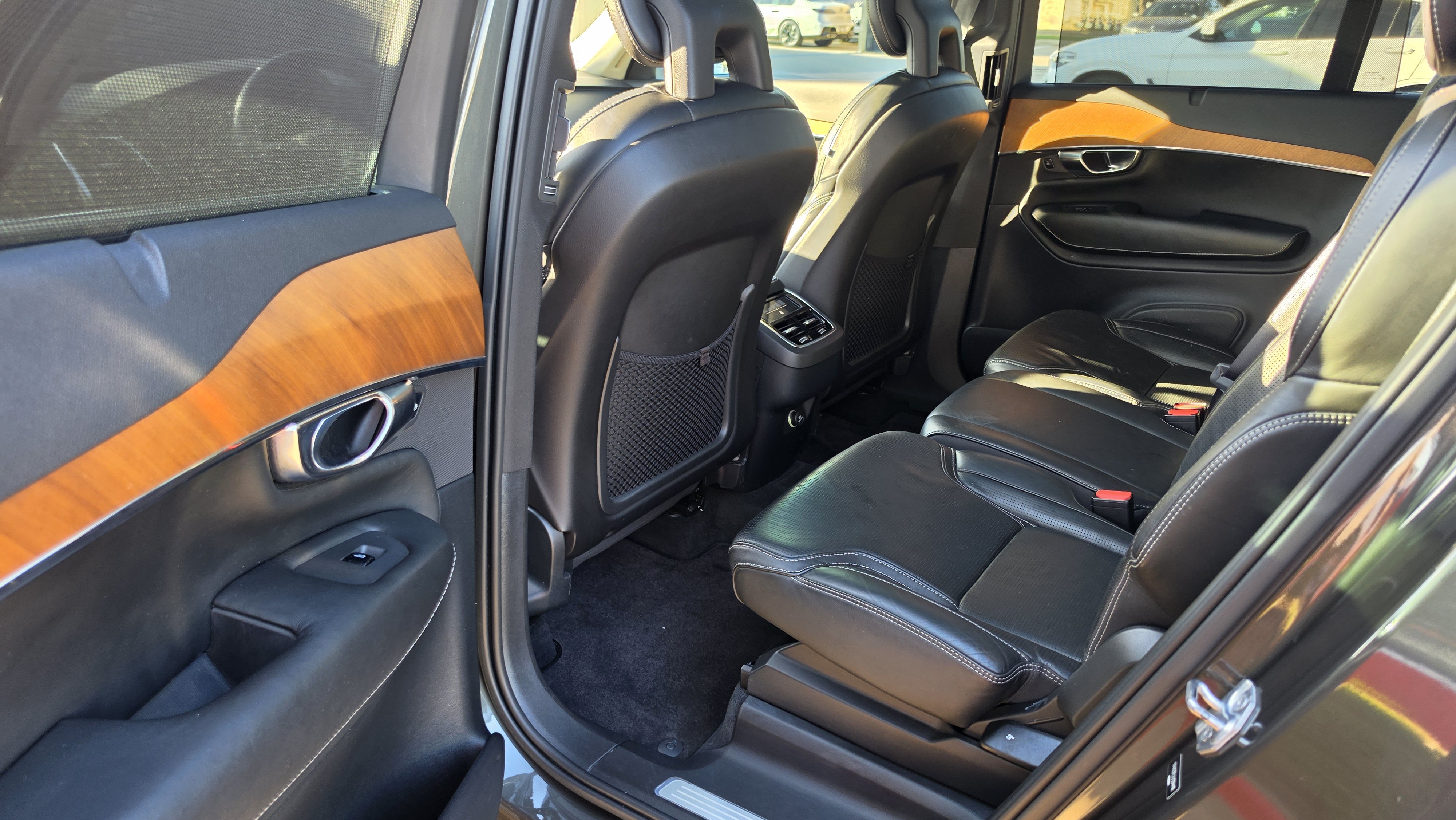 Used 2018 Volvo XC90 T6 Inscription w/ Convenience Package AWD/4WD image 22