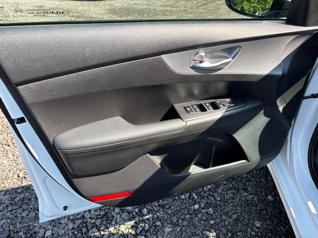 Used 2023 Kia Forte LXS FWD image 15