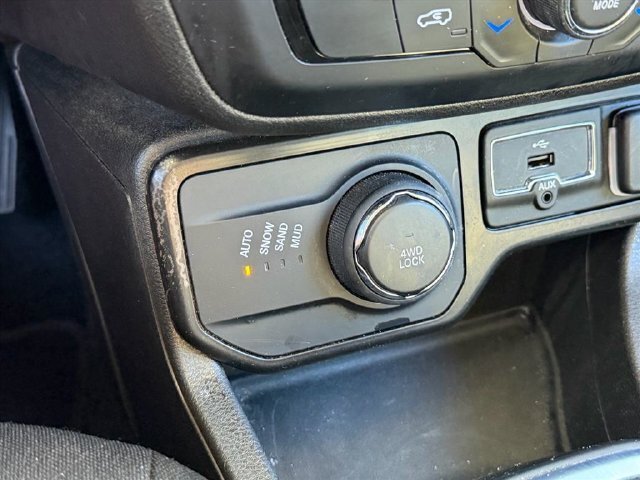 Used 2020 Jeep Renegade Sport AWD/4WD image 25