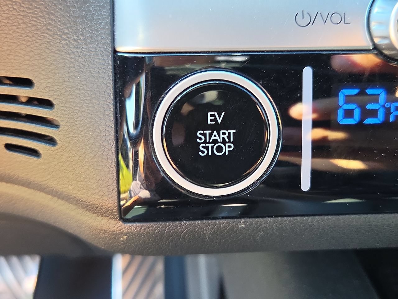 Used 2023 Hyundai Ioniq 6 Limited RWD image 17