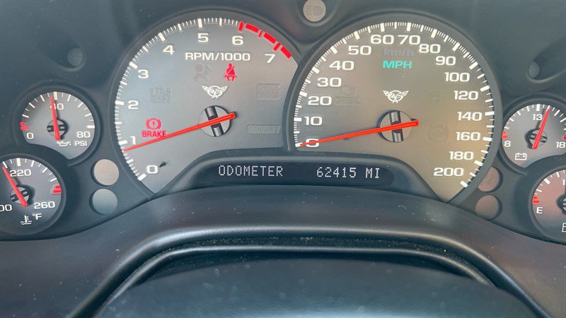 Used 2001 Chevrolet Corvette Convertible w/ Preferred Equipment Group2 RWD image 30